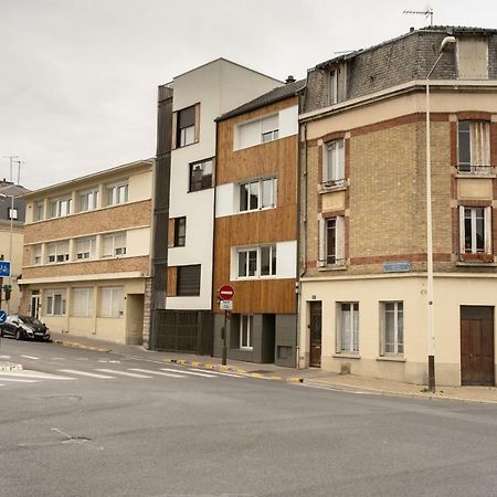 Appartement Au Pied De La Cathedrale رانس المظهر الخارجي الصورة